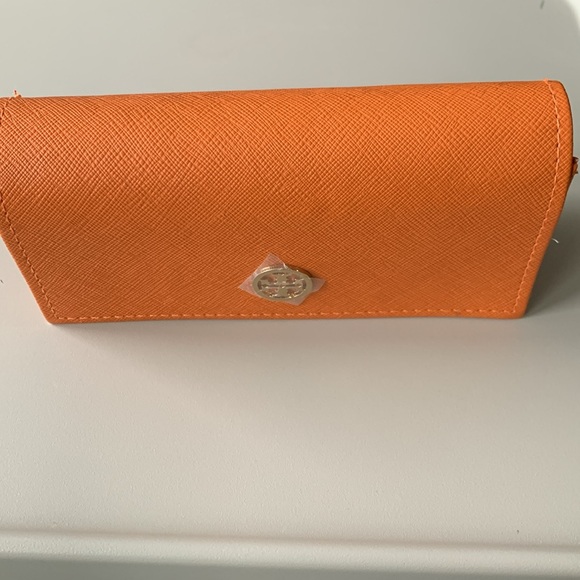 Tory Burch✨Sunglasses Case - Picture 6 of 12